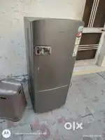 Samsung fridge 230 litre all okay working 3 year old