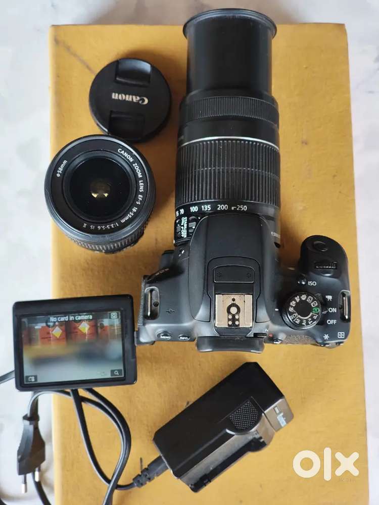 Cannon 700D