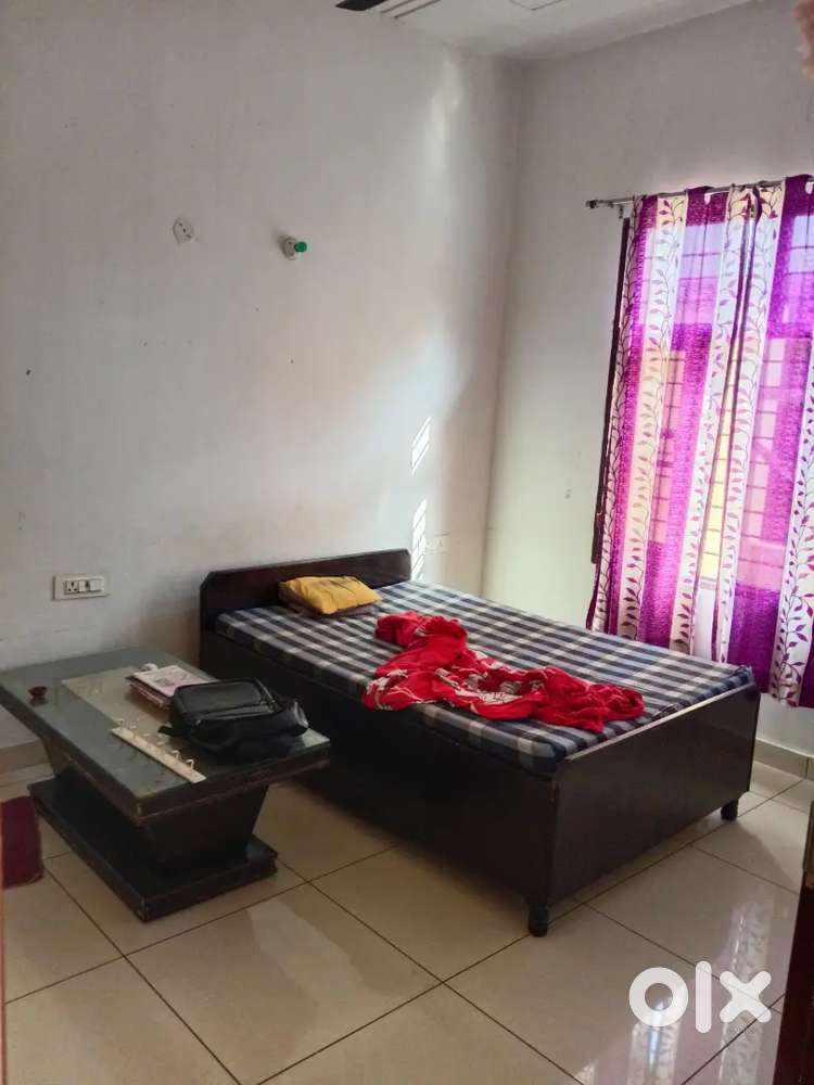 Flore for working family or working ladies