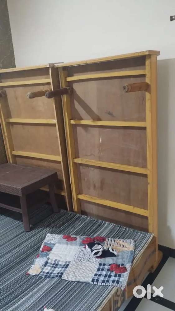 Urgent sell bed
