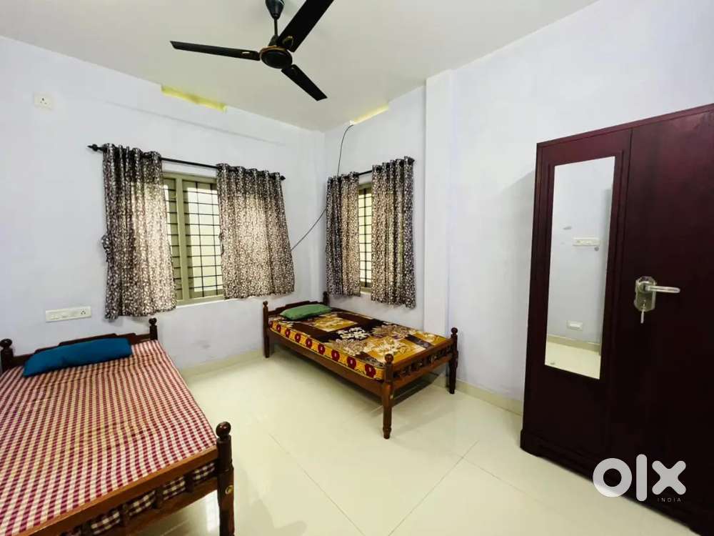 ( 2 BACHILORS ) 1BHK FURNISHED APARTMENT RENT @KAKKANAD INFOPARK NEAR