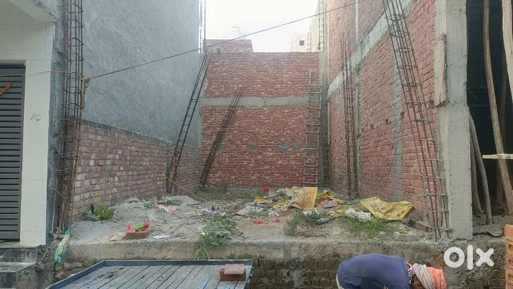 Good location,well maintained road . Nirmal Vihar