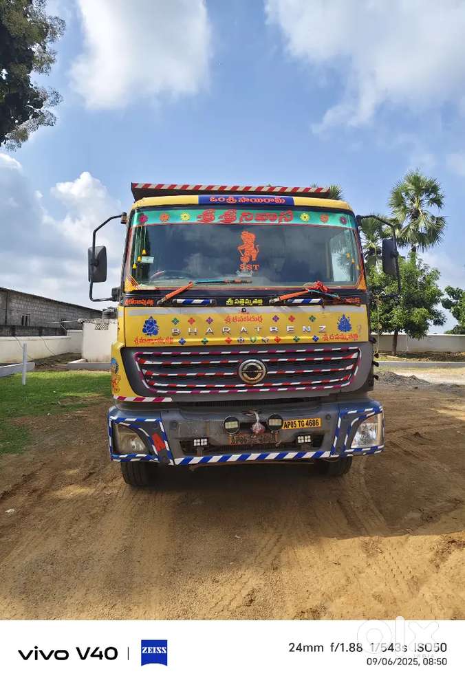 Bharat Benz tipper 2018