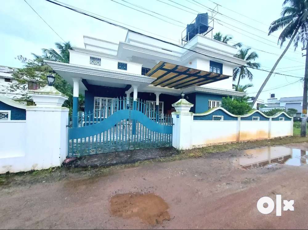Ready to move 4 bed fully furnished house in aluva near kadungallur