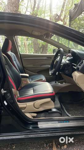 Honda City V AT I-VTEC, 2010, Petrol