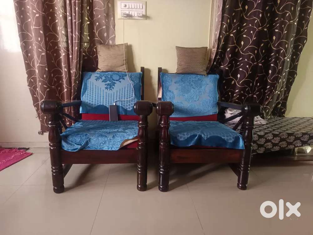 3+1 +1  sofa with pillow