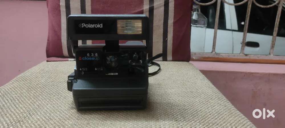 “Vintage Polaroid 636 Close-Up Camera  50 Years Old