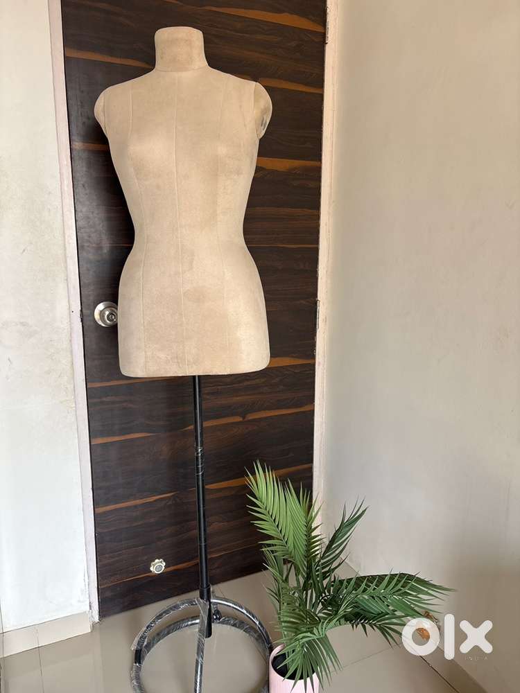 Mannequin beige color