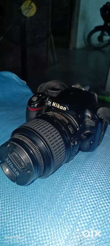 Camera nikon D 3100, with 1855mm lens