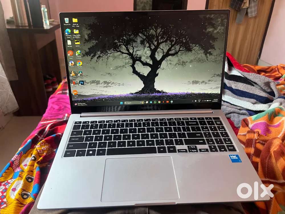 Samsung Galaxy Book4 Intel Core 7 150U - (16 GB/512 GB ) Leptop