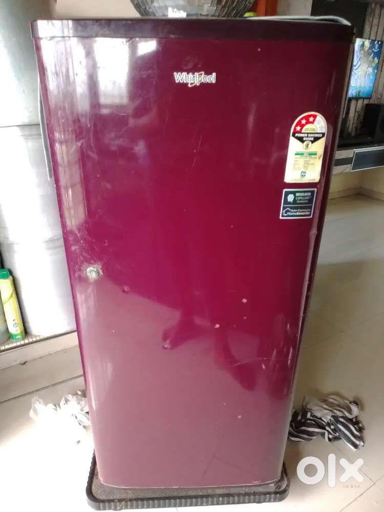 Whirlpool 190 Liters used fridge for sale.