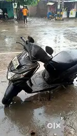 स्कूटी कंडीशन में है