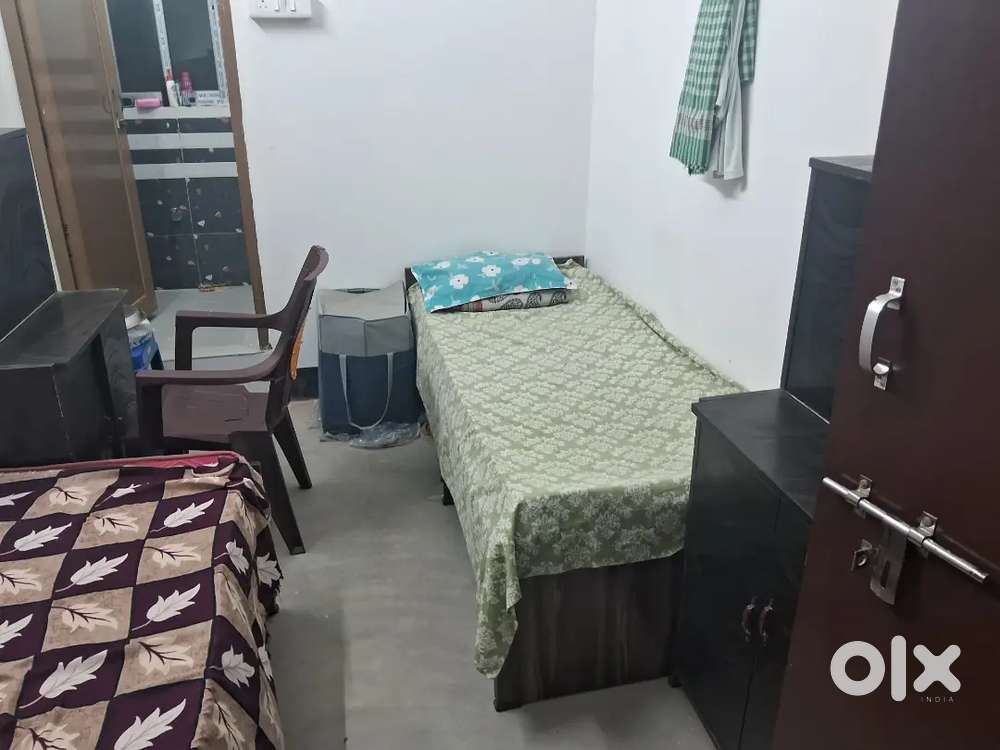 JR GIRLS PG, OPP.DR KALICHARAN DAS NURSING HOME, KALAPAHAR,GUWAHATI-16