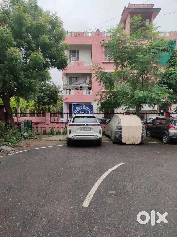 2 BHK Semi-Furnished Flat for Rent at Vidydhar Nagar, Sector 7, Jaipur