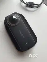 INSTA 360 X3 WITH BILL BOX FULLY NEW WITH STICK AND MEMORY CARD