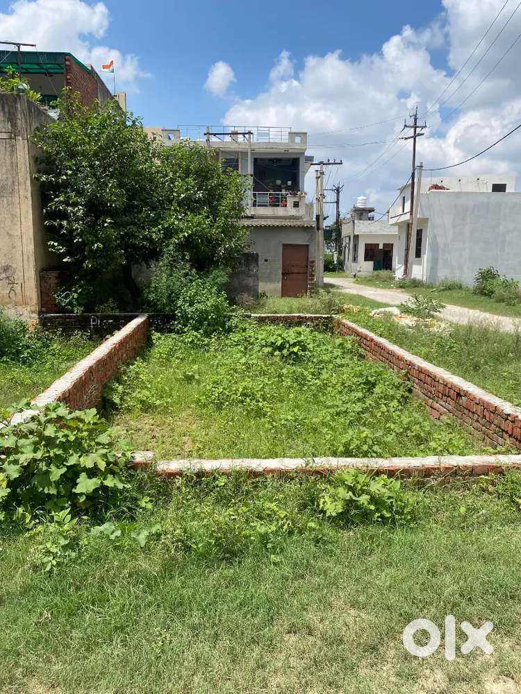 Corner plot for sale in sai garden meerut