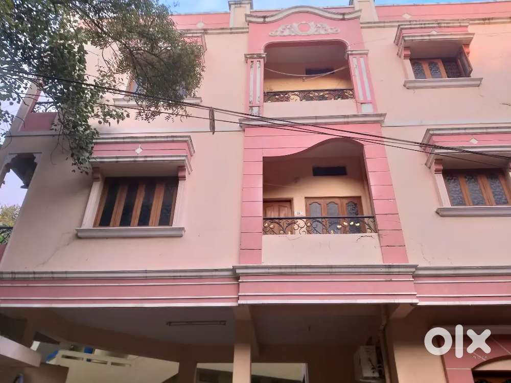 Two BHK Flat available in padmarao nagar