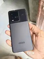 iQOO 9t 5g good condition with box charger