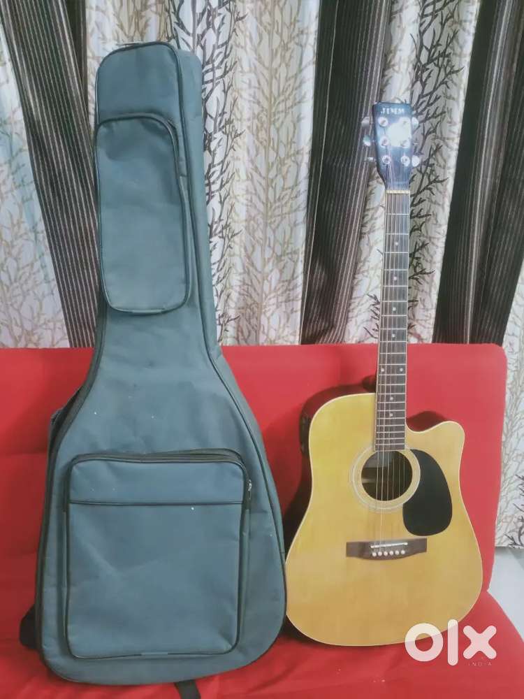 SEMI ACOUSTIC GUITAR