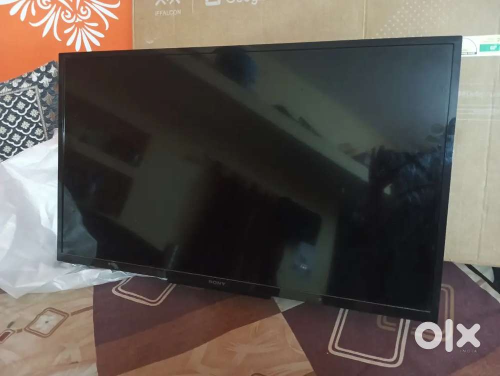 Sony bravia 32 - inch LED tv ( model : KLV32R202G)