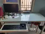 Featherlite office table