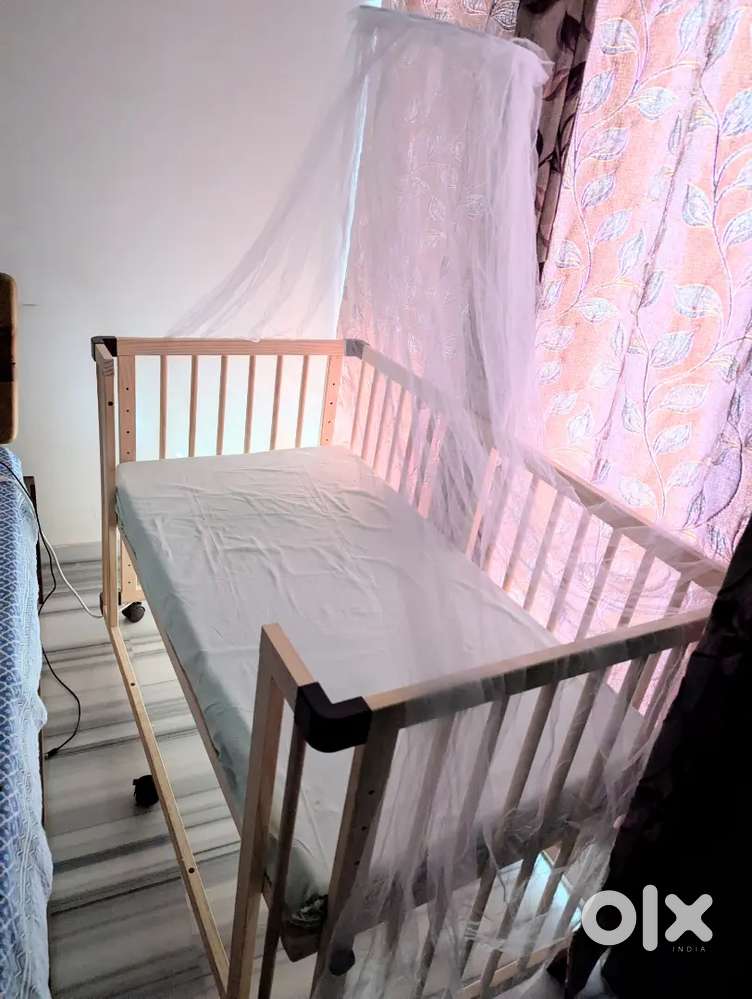 Baby Bed Cot with mattress and mosquito net