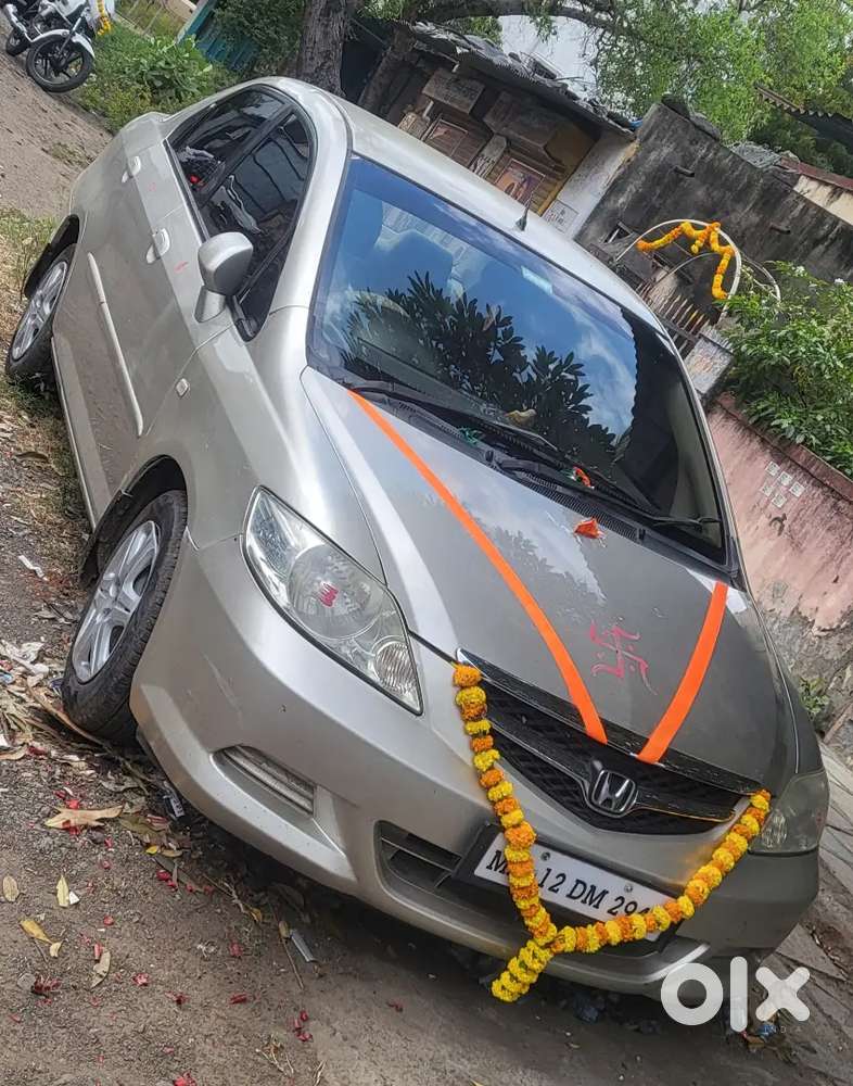 Honda City ZX 2006 Petrol Well Maintained like showroom condition