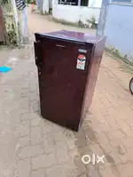 Super condition single door fridge good condition