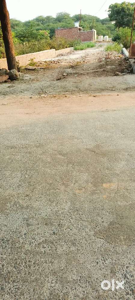 Plot size 125 yards(25*45) gpa Chattarpur Extension