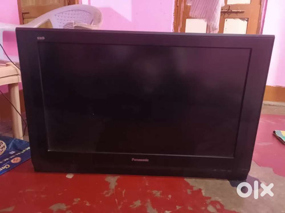 PANASONIC LCD TV 32 INCHES computer screen