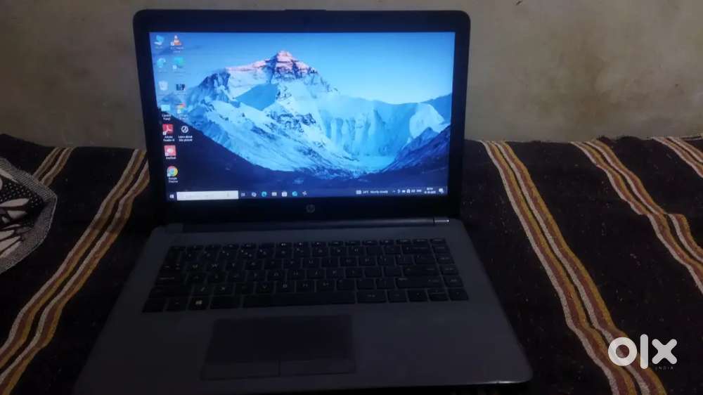 9000₹ HP laptop