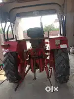 Tractor Mahindra 475 model 2005 pb num