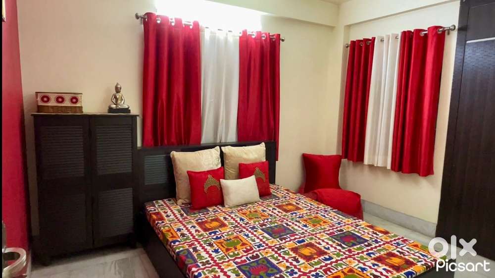 For Sale: Spacious 3 BHK Residential Flat – Prime Location