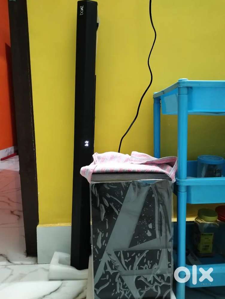 Boat sound bar