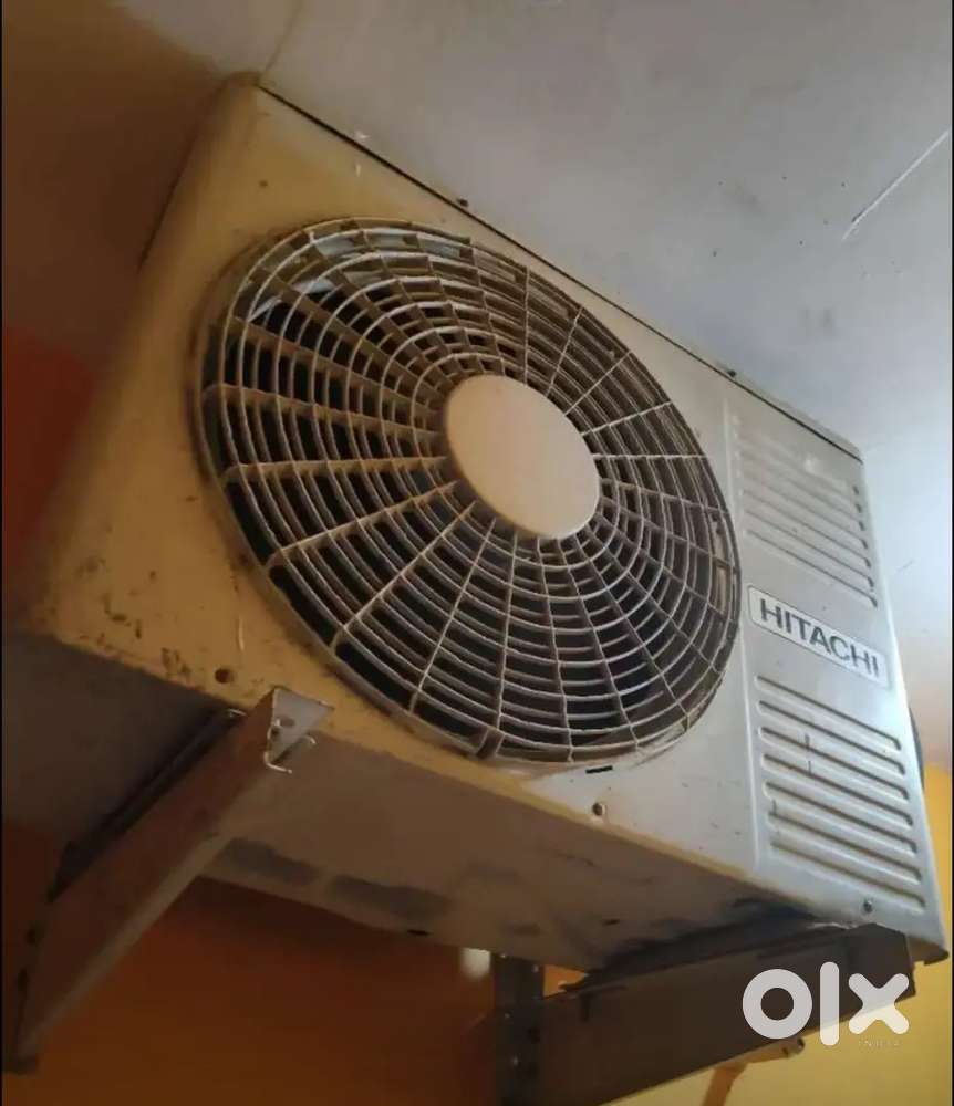 Hitachi AC