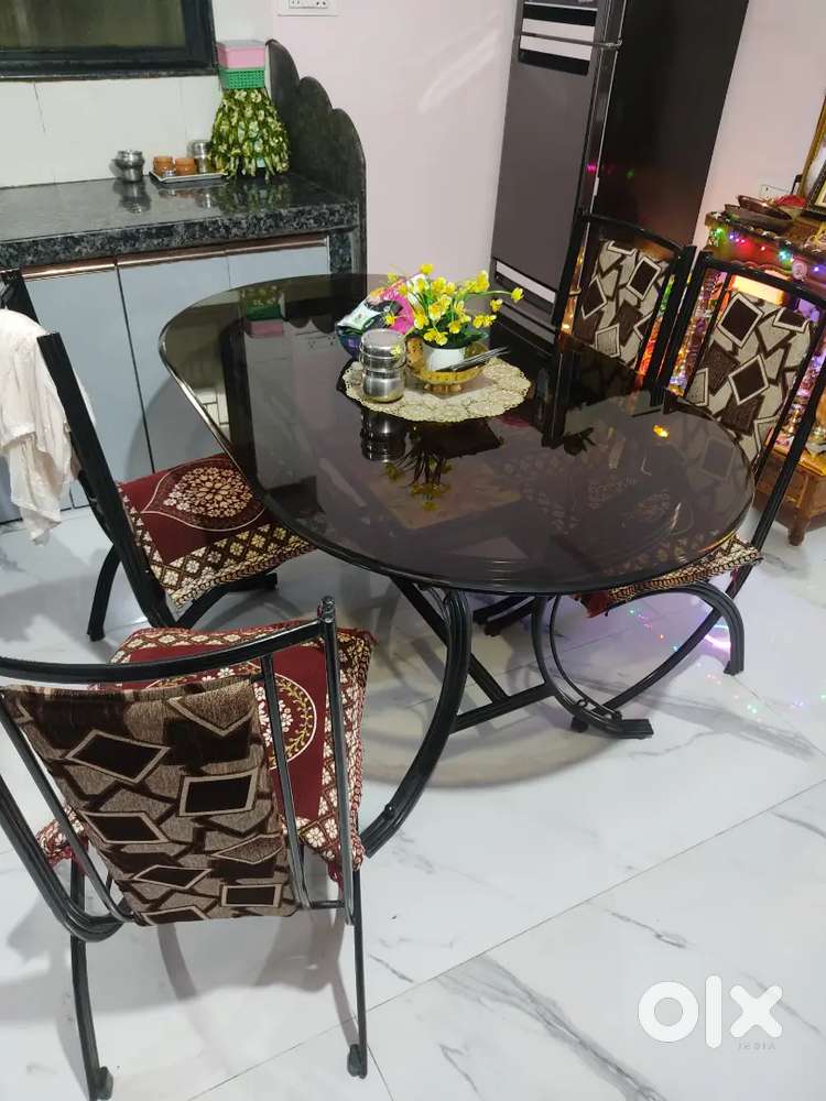 Daining table