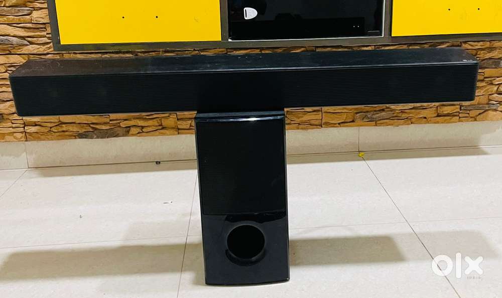 LG 600W Sound Bar–Home theatre Bass Beast Like Brand New No Scratches!