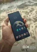 Realme 11 Pro 5G coved display phone 8,128 bill charger hai