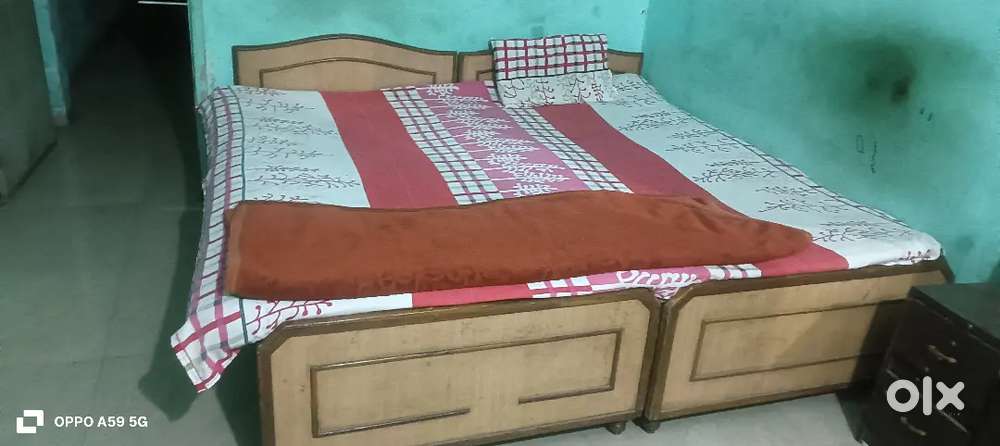 King size bed