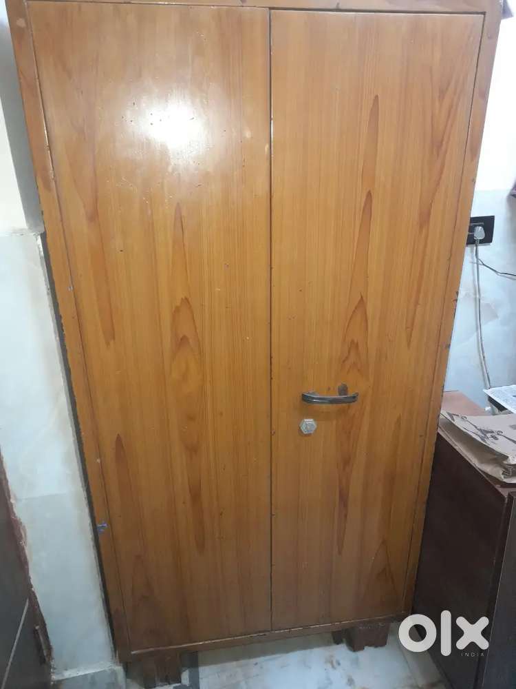 Steel almirah