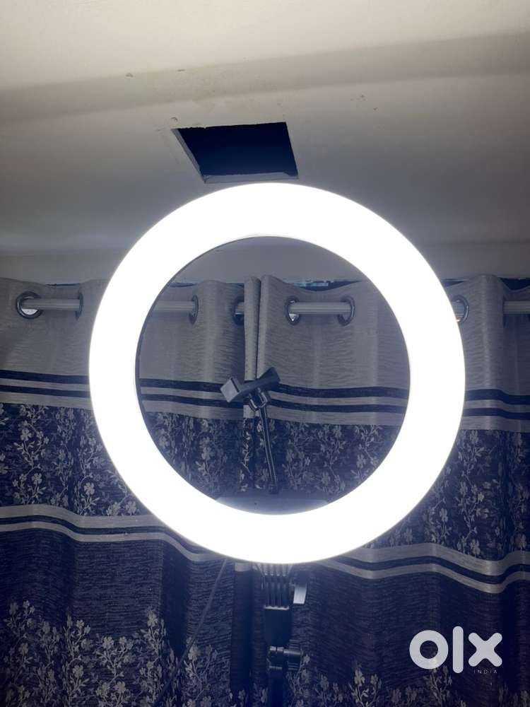 18’’ Ring Light with 8 ft. Tripod Stand