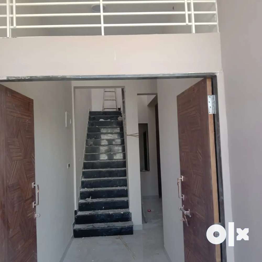 Rent : Luxurious 3 BHK duplex flat available in a Govindpuram colony