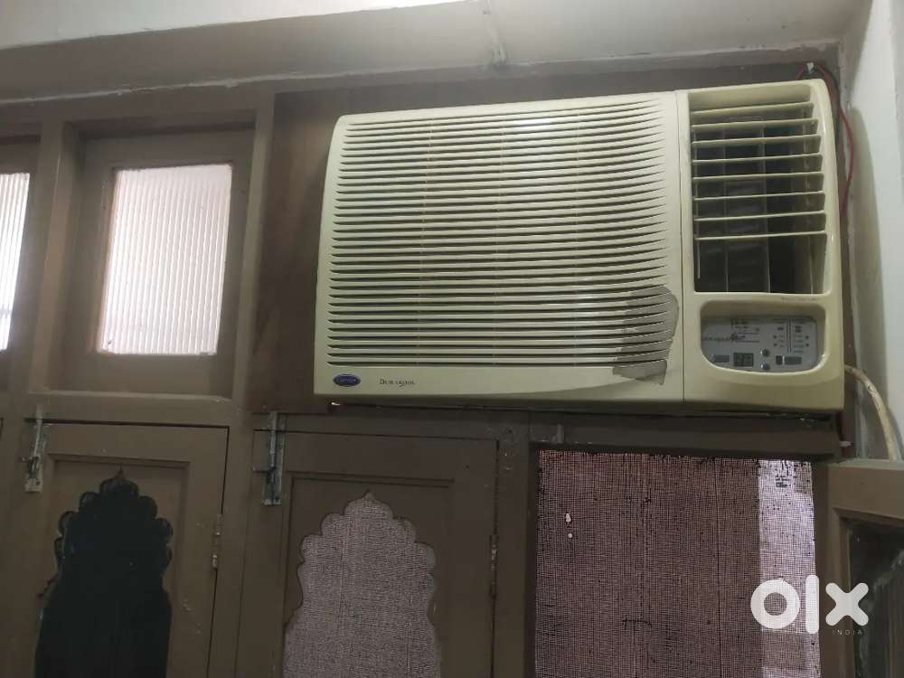 Carrirer company 1.5 ton window AC in very good condition