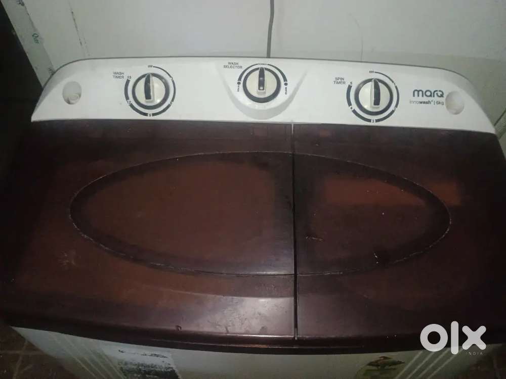 Marq Semi-automatic washing machine.