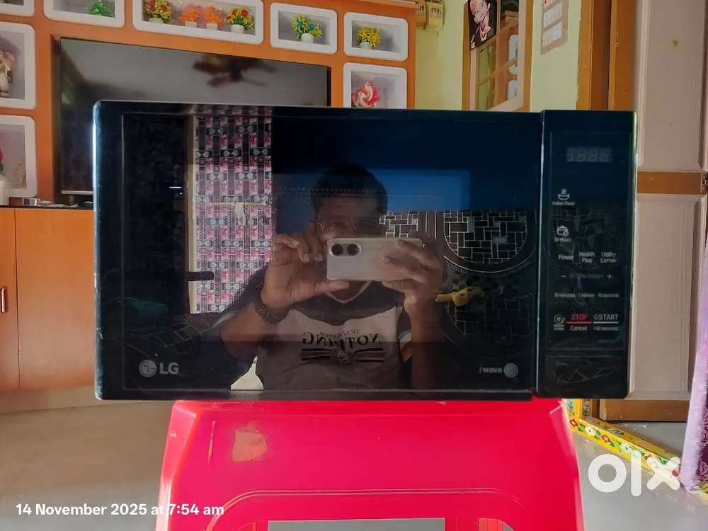 LG Micro oven good condition