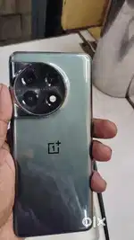 One plus 11 128gb 8gb with bill box and  kit warranty