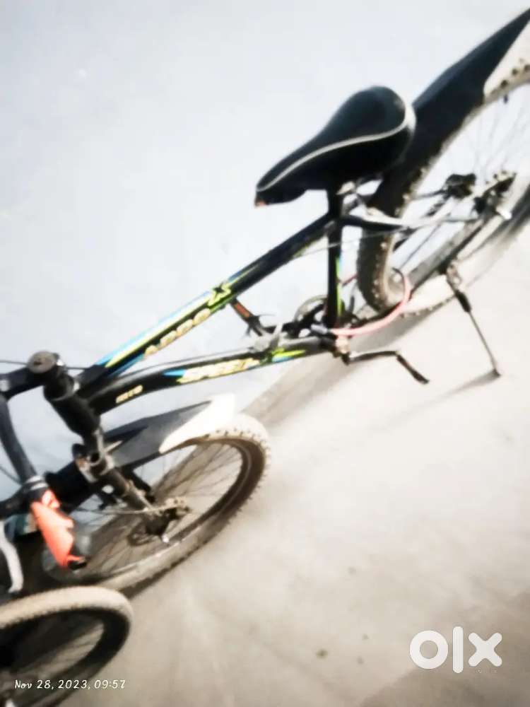Disk brake cycle heavy tyre