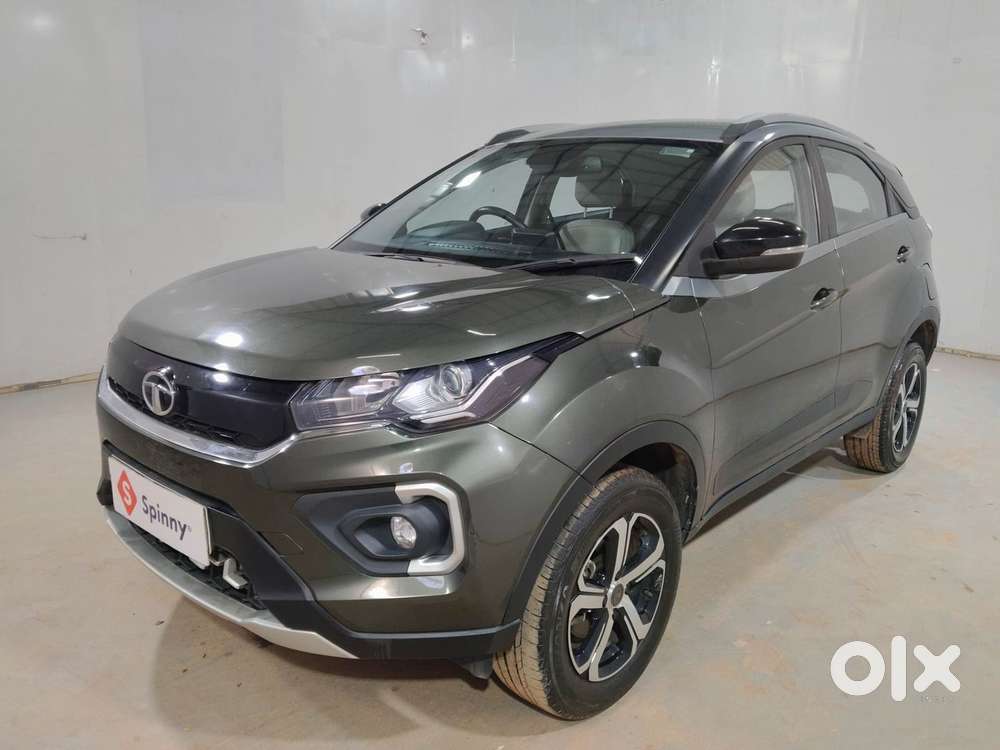 Tata Nexon XZ Plus LUXS, 2023, Petrol