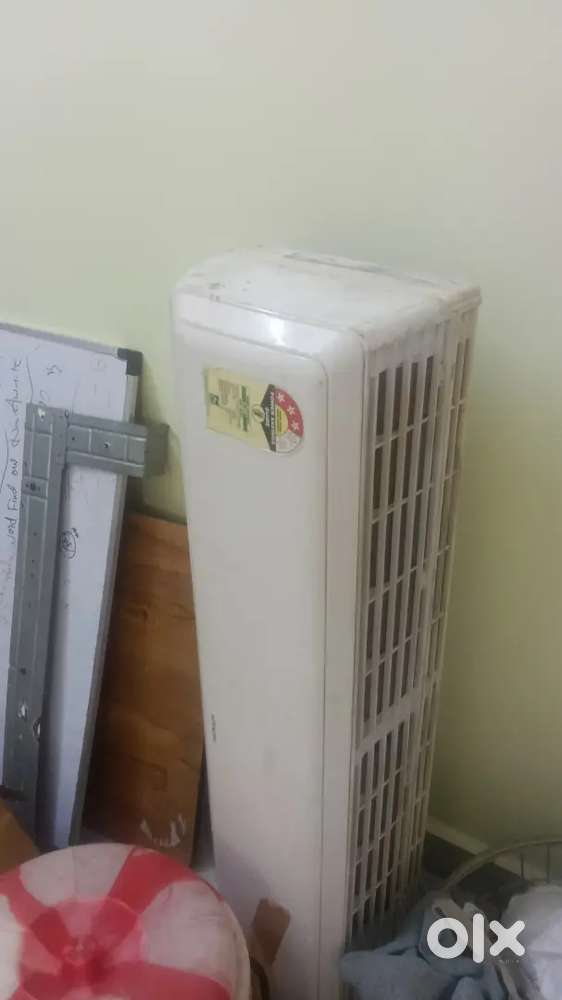 Hitachi. Ac 1.5 ton for sales