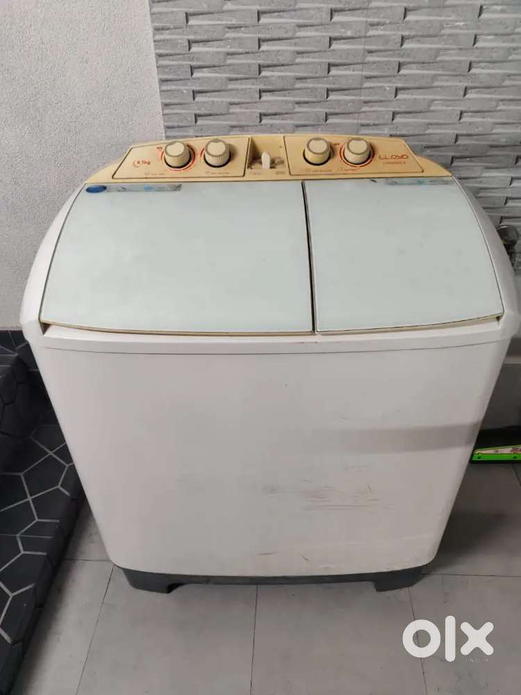 LLoyd washing machine 8.5kg sami Automatic